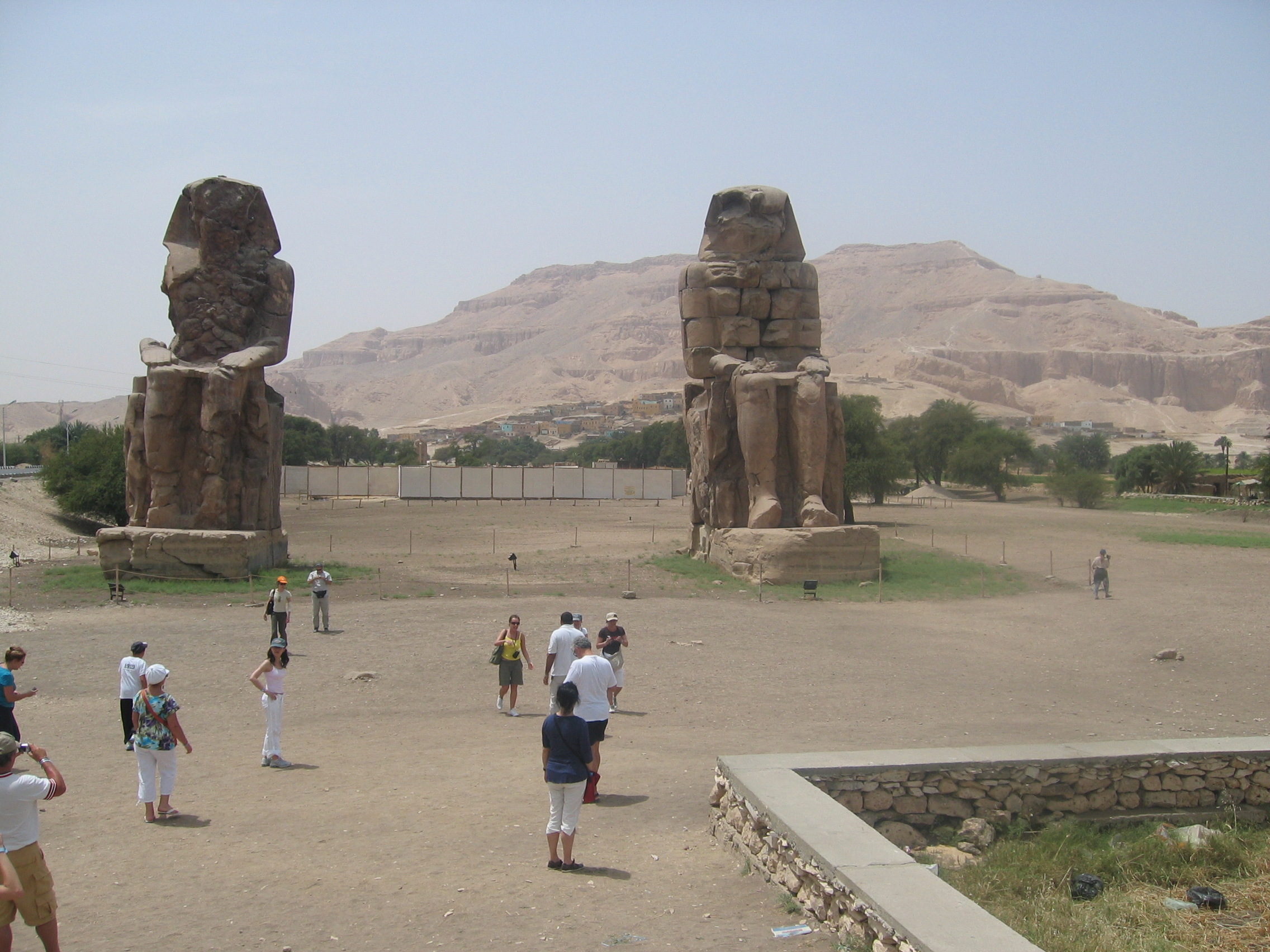 Egipto, 2007. Luxor. Colosos de Memnon